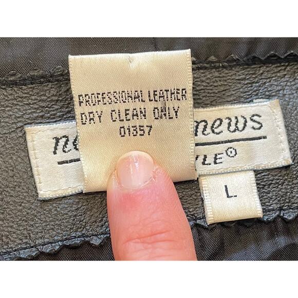 Vintage Newport News Black Button Down Fitted Leather Jacket/Blazer, Size L - Picture 6 of 11